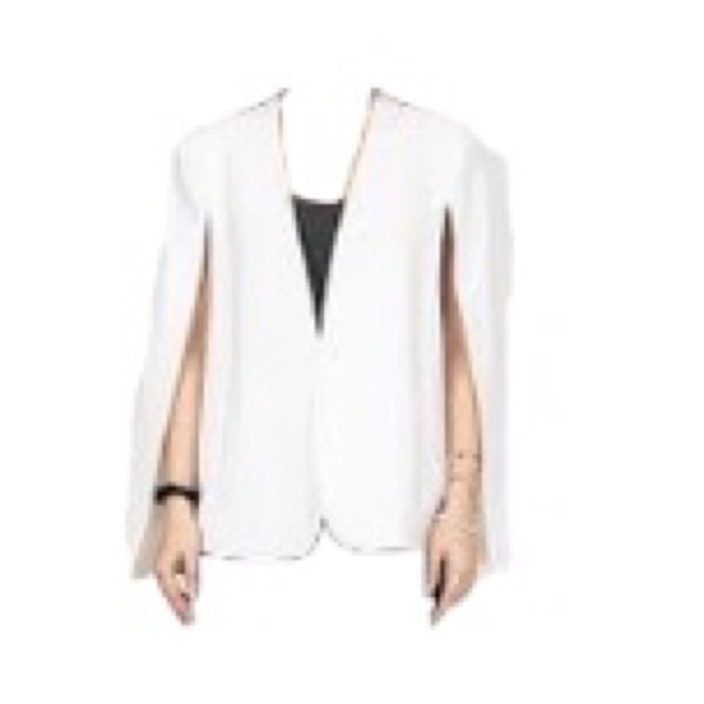 NWOT Women's Off White Open-Front Cape